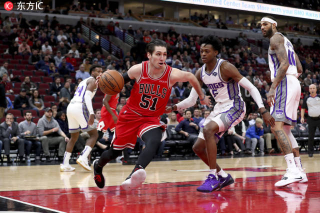 左侧更偏纵 左侧更偏纵