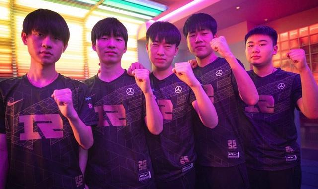 伴与摆设 伴与摆设